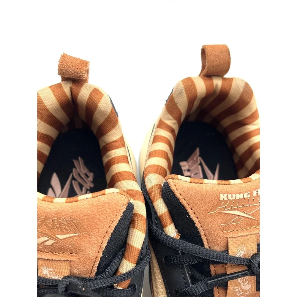 Reebok Kung Fu Panda Vector Runner H02990 Youth 3.5 / Women 5.5 Black Caramel‎